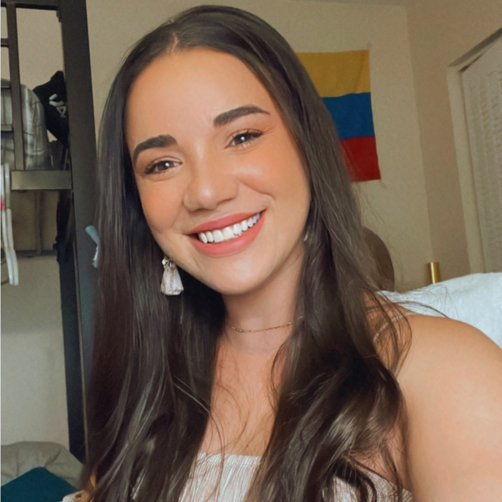 Meet your Posher, Alexandra